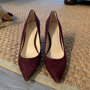 Nine West suede block heel pump